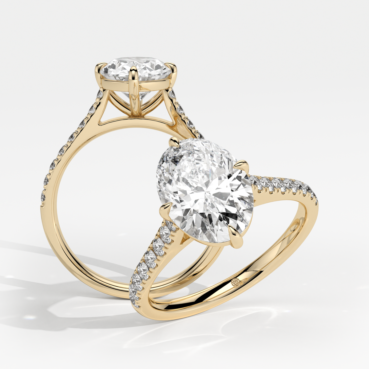 New-Aurora Oval Compass 2ct 18YG