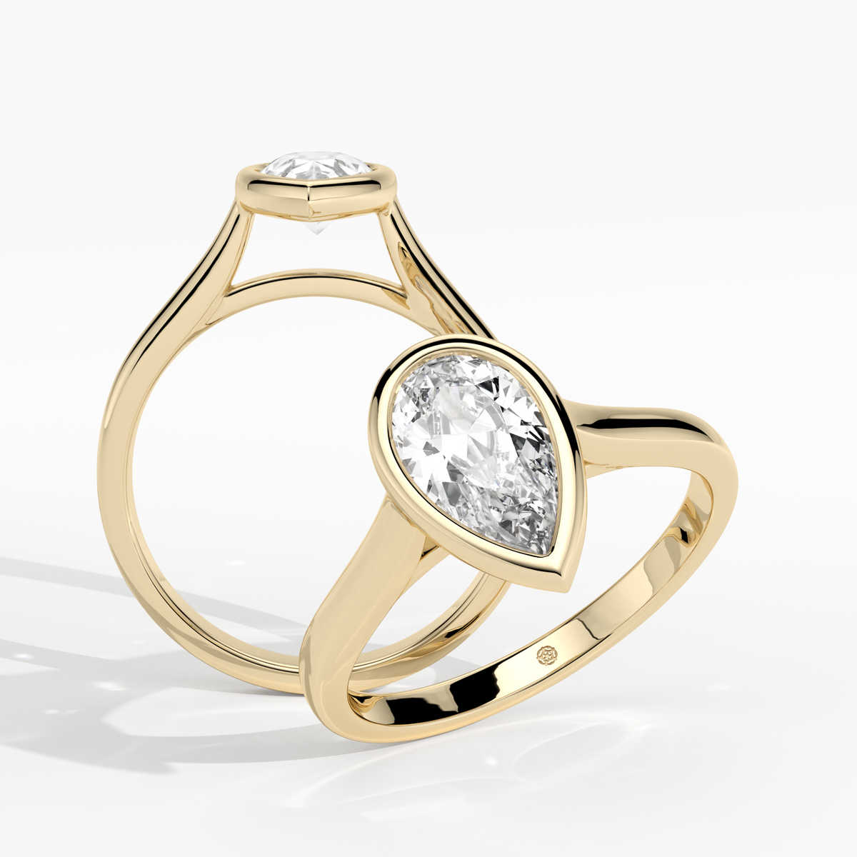 New-Bezel Pear 1ct 18YG