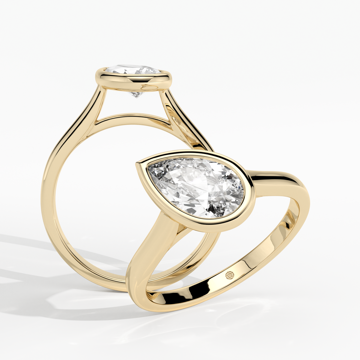 New-Bezel Pear Off 1ct 18YG