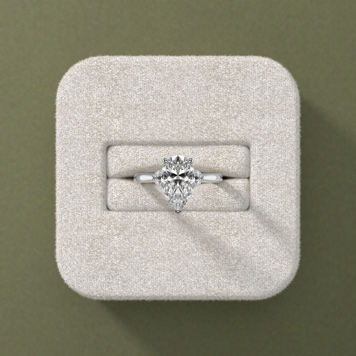 New-Duala Pear 2ct PL