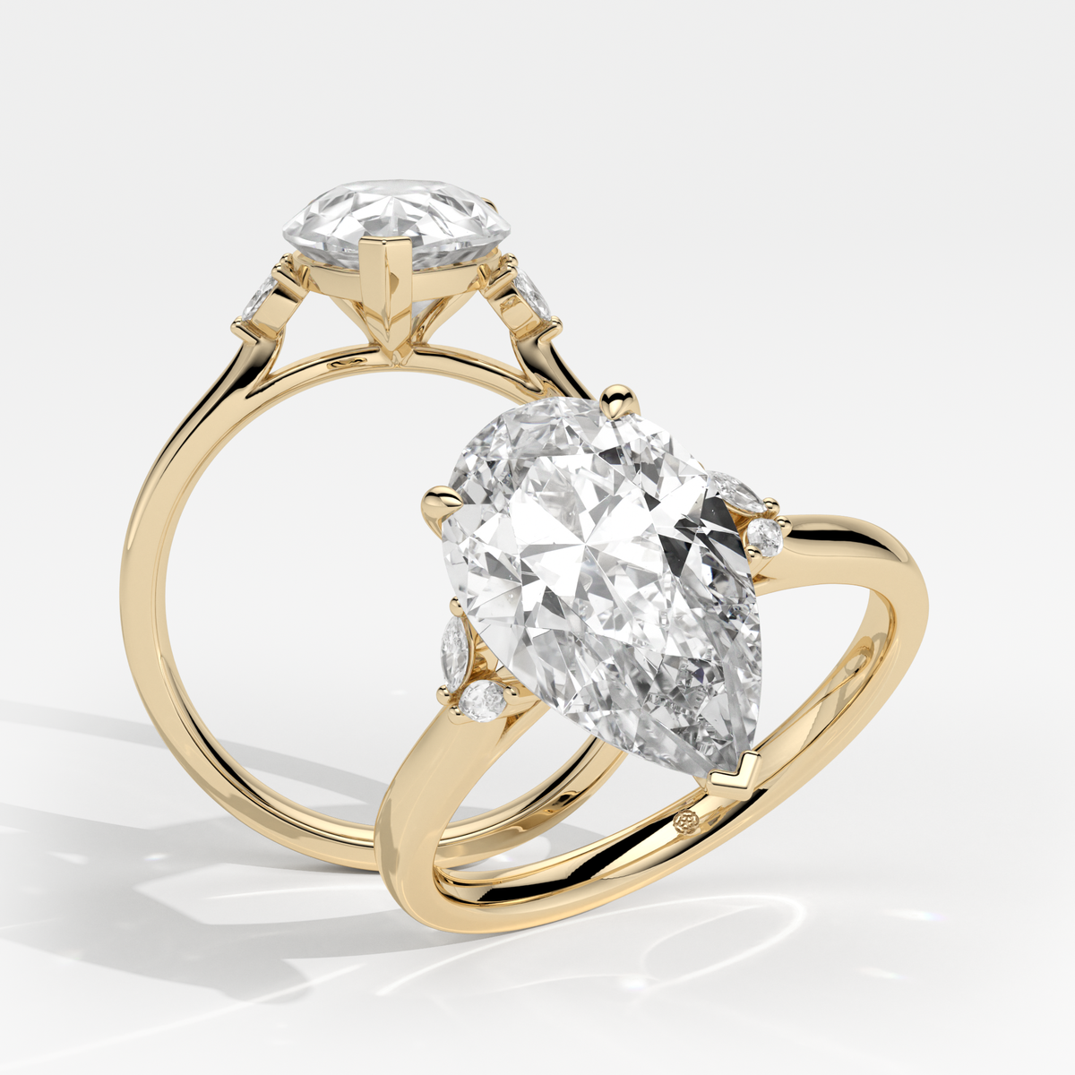 New-Duala Pear 3ct 18YG