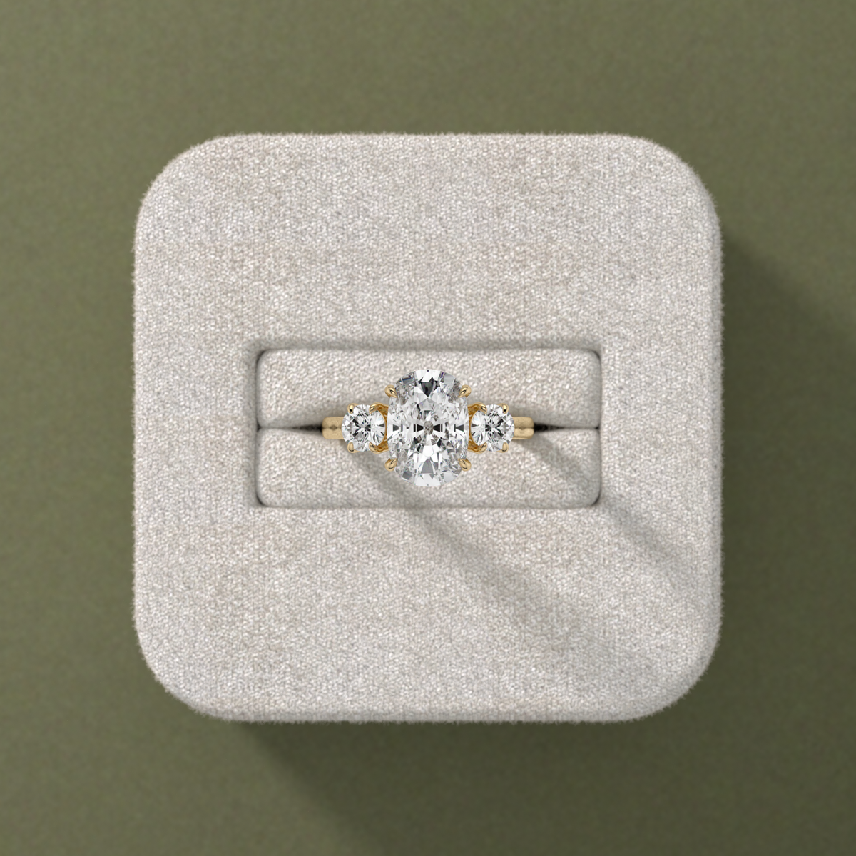 New-Solace Cushion 3ct 18YG