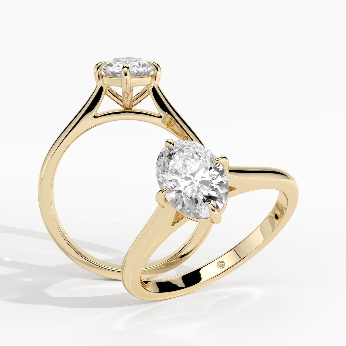 New-Adore Oval 1ct 18YG Compass