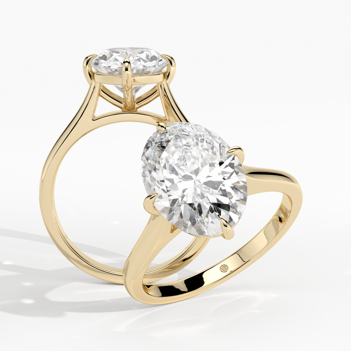 New-Adore Oval 3ct 18YG Compass