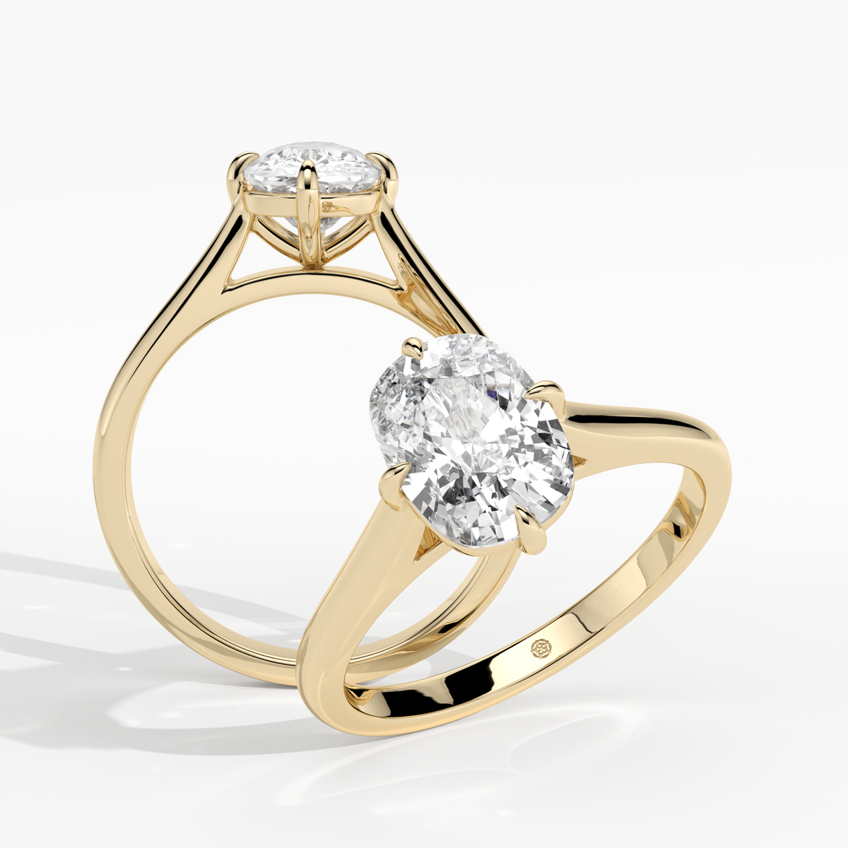 New-Adore Cushion 2ct 18YG Compass