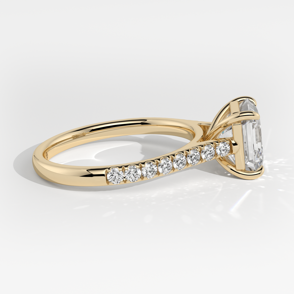 New-Aurora Asscher 2ct 18YG