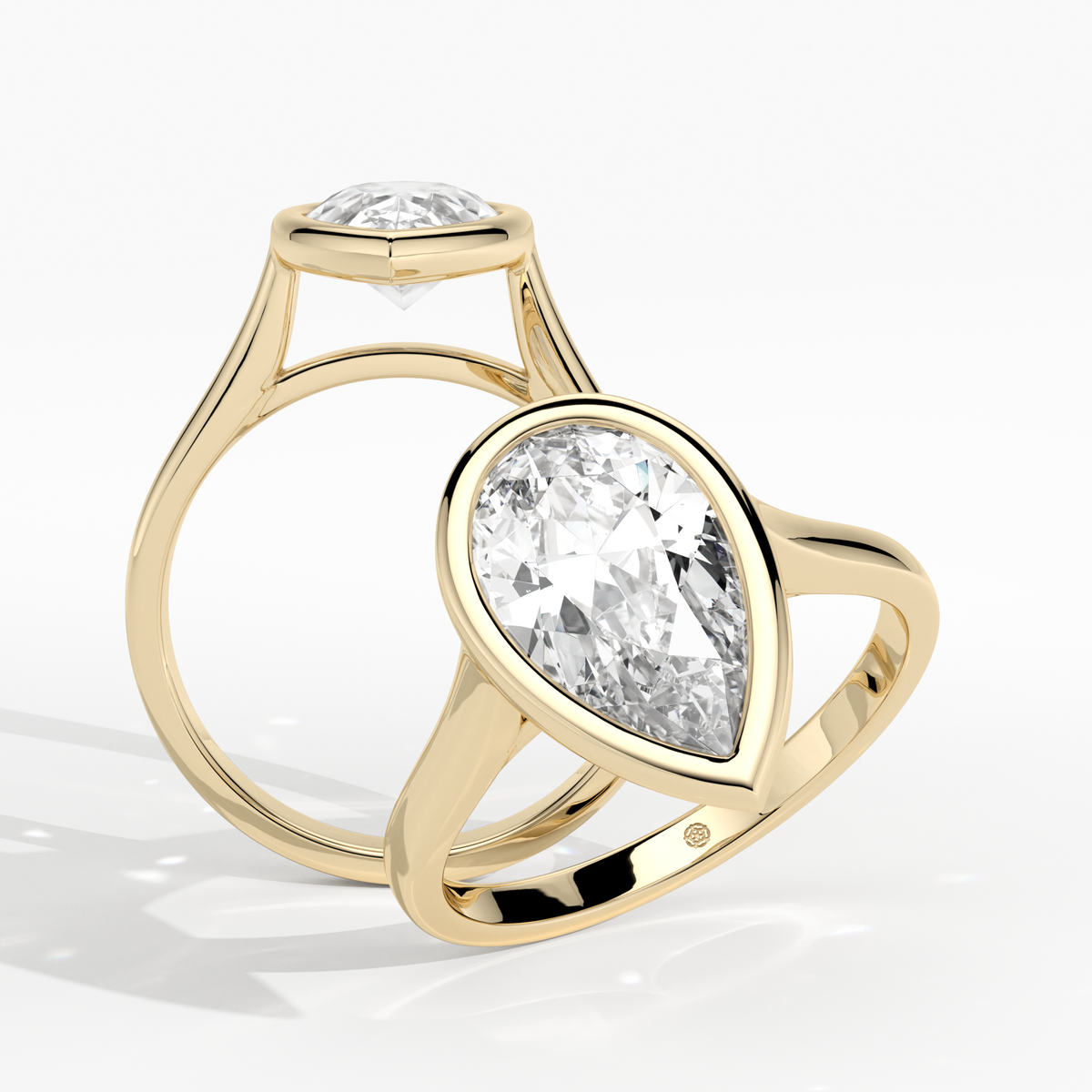 New-Bezel Pear 2ct 18YG