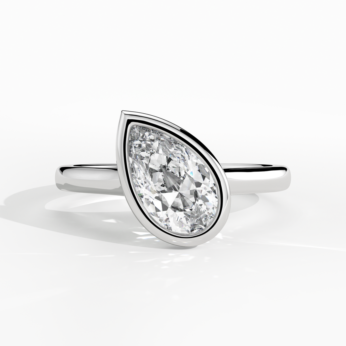 New-Bezel Pear Off 1ct PL
