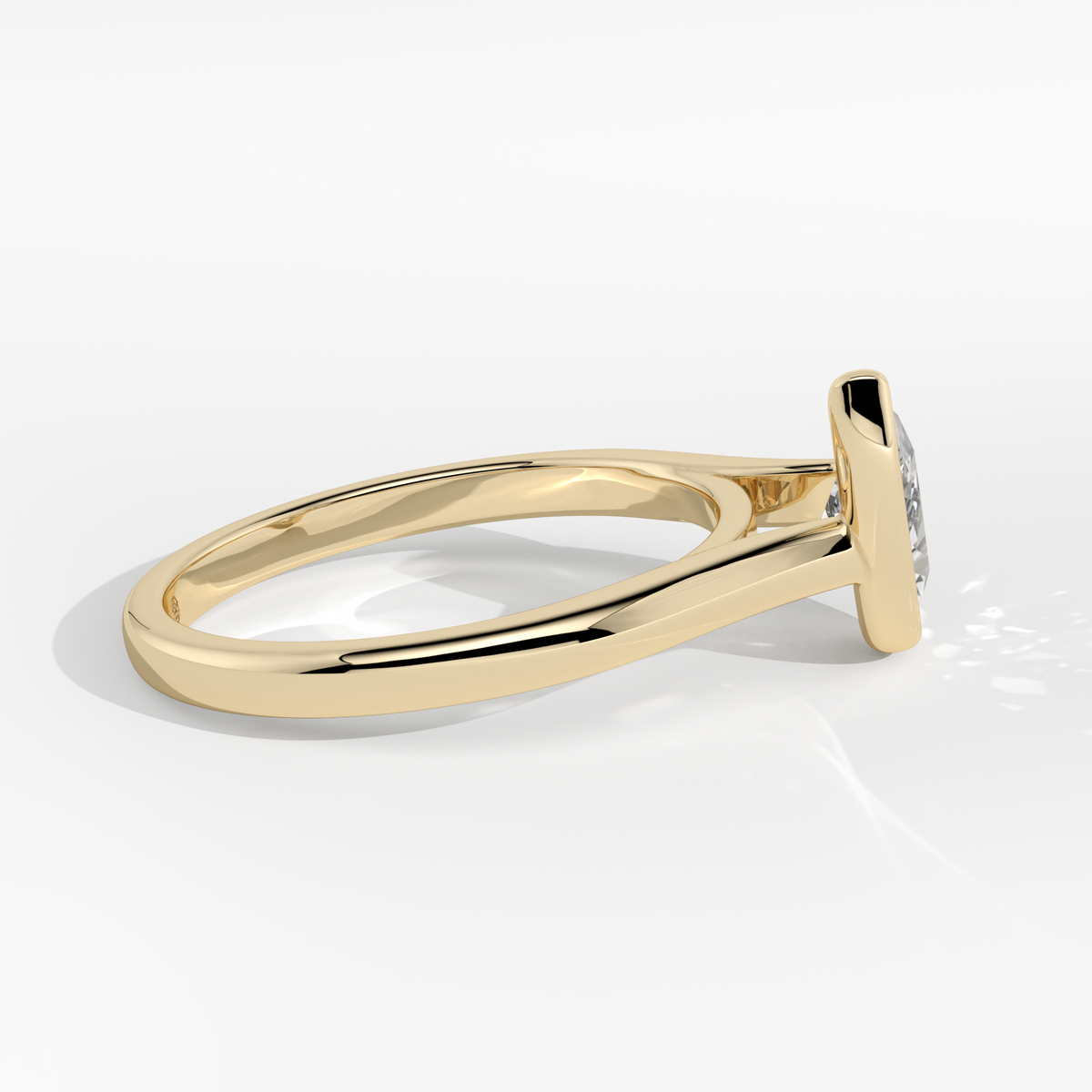 New-Bezel Pear Off 1ct 18YG