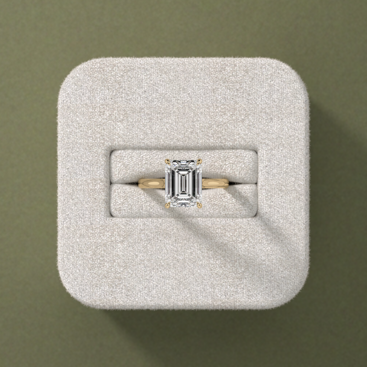 New-Adore Emerald 3ct 18YG